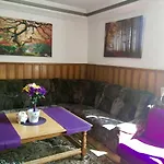 Rolling Stone Hostel